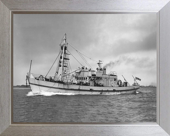 HMS MMS 1717 (J517) Royal Navy MMS Class Minesweeper Photo Print or Framed Print - Hampshire Prints