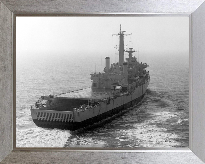 HMS Fearless L10 Royal Navy Fearless class amphibious ship Photo Print or Framed Print - Hampshire Prints