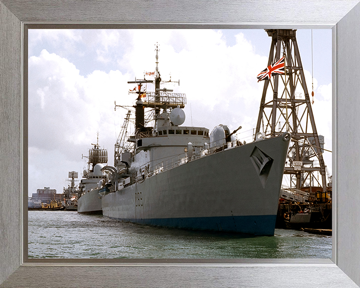 HMS Exeter D89 Royal Navy Type 42 Destroyer Photo Print or Framed Print - Hampshire Prints