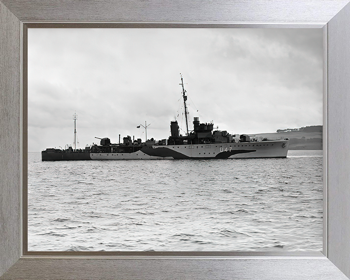 HMS Fleetwood U47 Royal Navy Grimsby class sloop Photo Print or Framed Print - Hampshire Prints