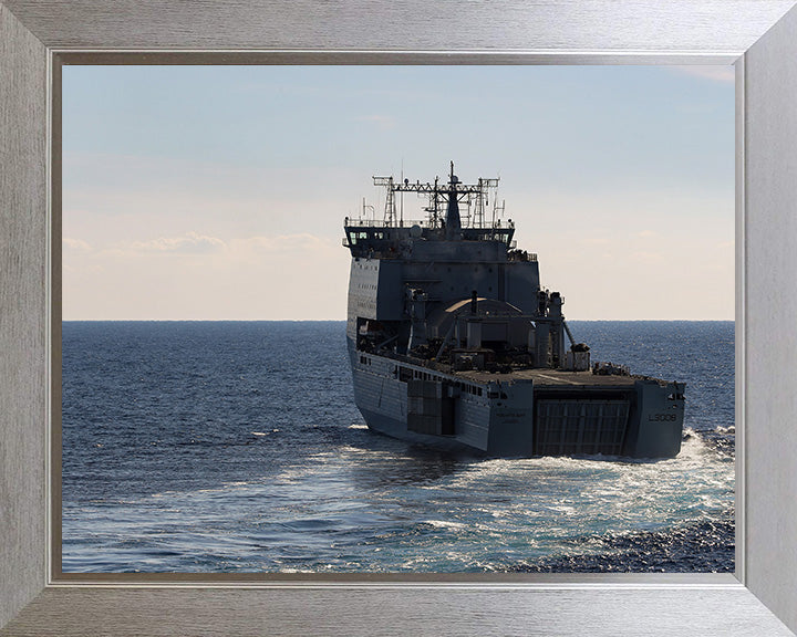 RFA Mounts Bay L3008 Royal Fleet Auxiliary Bay class auxiliary dock landing ship Photo Print or Framed Print - Hampshire Prints