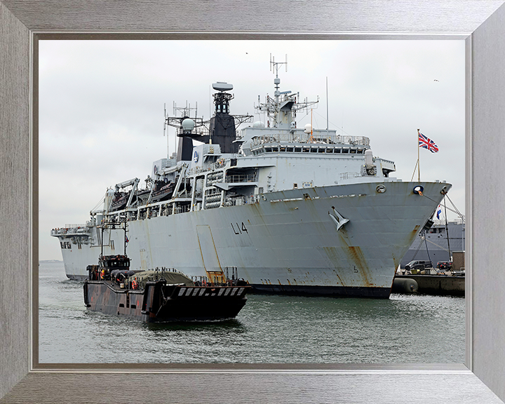 HMS Albion L14 | Photo Print | Framed Print | Albion Class | Amphibious ship | Royal Navy