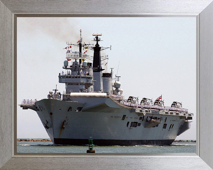 HMS Invincible R05 Royal Navy Invincible Class aircraft carrier Photo Print or Framed Print - Hampshire Prints