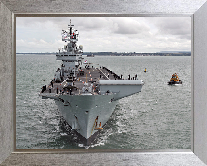 HMS Illustrious R06 | Photo Print | Framed Print | Invincible Class | Aircraft Carrier | Royal Navy