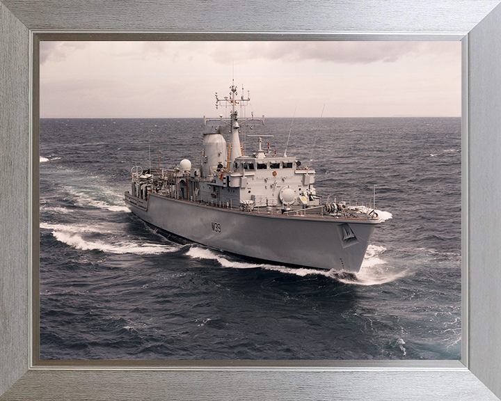 HMS Hurworth M39 Royal Navy Hunt class mine countermeasures vessel Photo Print or Framed Print - Hampshire Prints