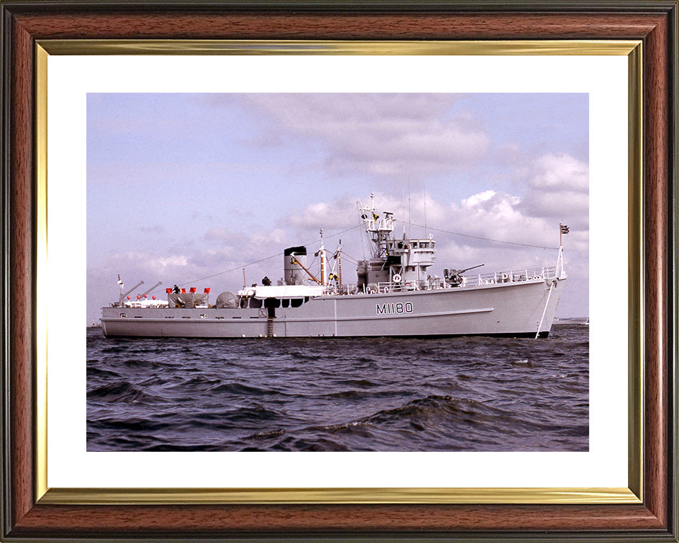 HMS Shavington M1180 Royal Navy Ton Class Minesweeper Photo Print or Framed Photo Print - Hampshire Prints