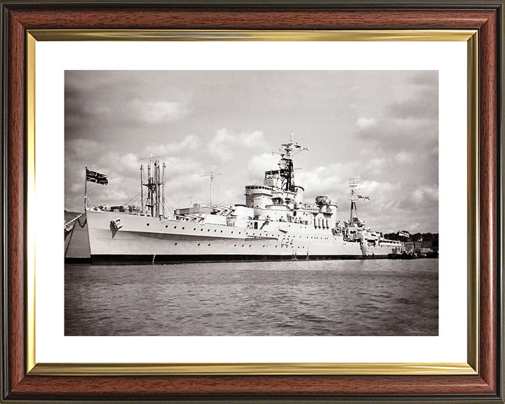 HMS Sheffield C24 Royal Navy Town class light cruiser Photo Print or Framed Print - Hampshire Prints