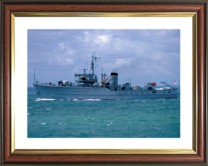 HMS Soberton M1200 Royal Navy Ton Class Minesweeper Photo Print or Framed Print - Hampshire Prints