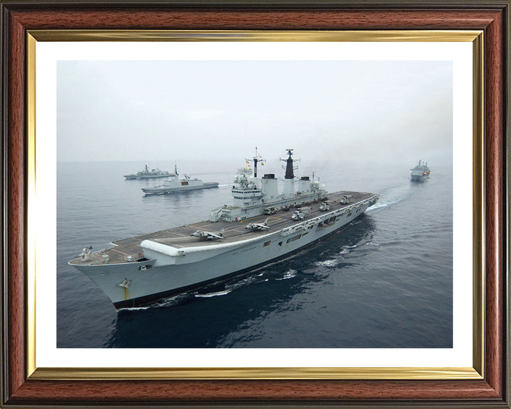 HMS Invincible R05 | Photo Print | Framed Print | Invincible Class | Aircraft Carrier | Royal Navy - Hampshire Prints