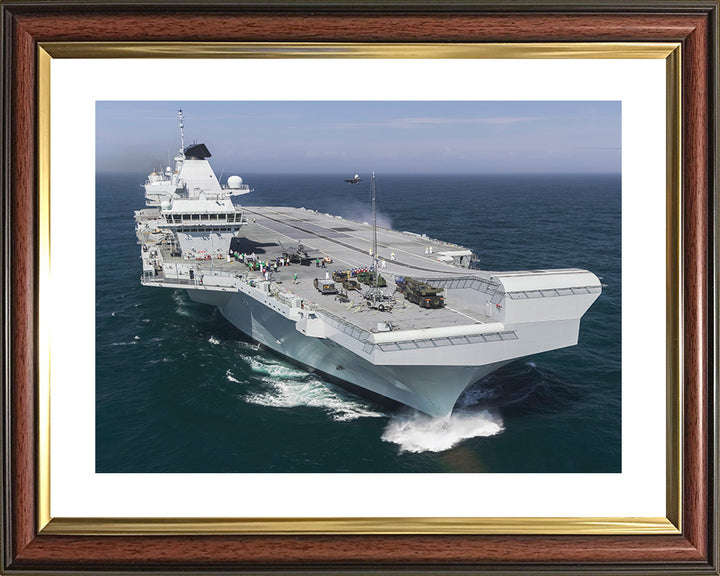 HMS Queen Elizabeth R08 | Photo Print | Framed Print | Queen Elizabeth Class | Aircraft Carrier | Royal Navy - Hampshire Prints