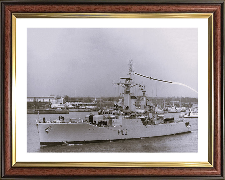 HMS Lowestoft F103 Royal Navy Rothesay class frigate Photo Print or Framed Print - Hampshire Prints