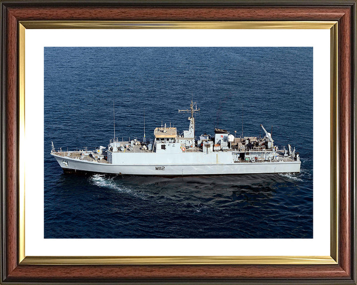 HMS Shoreham M112 Royal Navy Sandown class minehunter Photo Print or Framed Print - Hampshire Prints