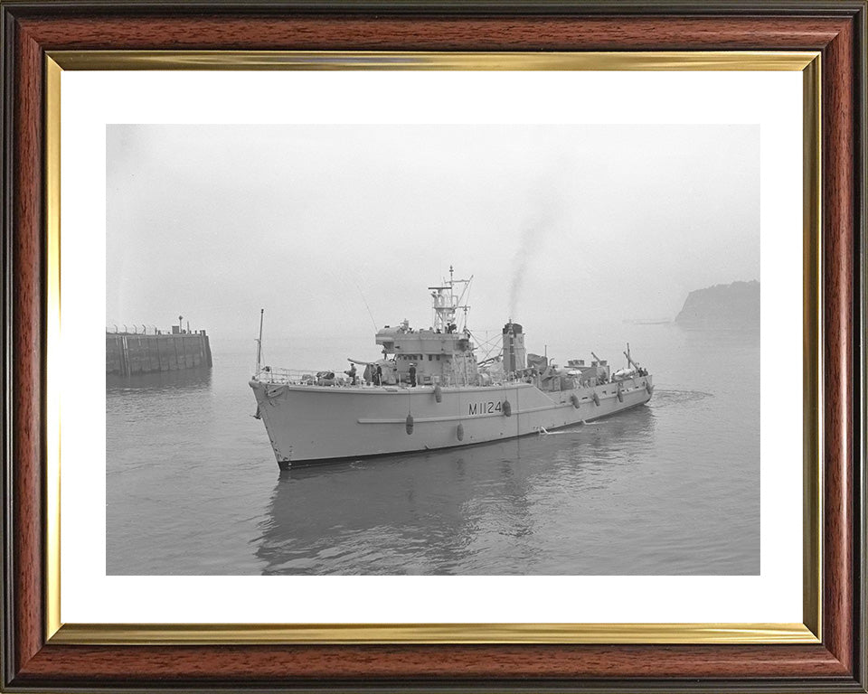 HMS St David M1124 Royal Navy minesweeper Photo Print or Framed Print - Hampshire Prints