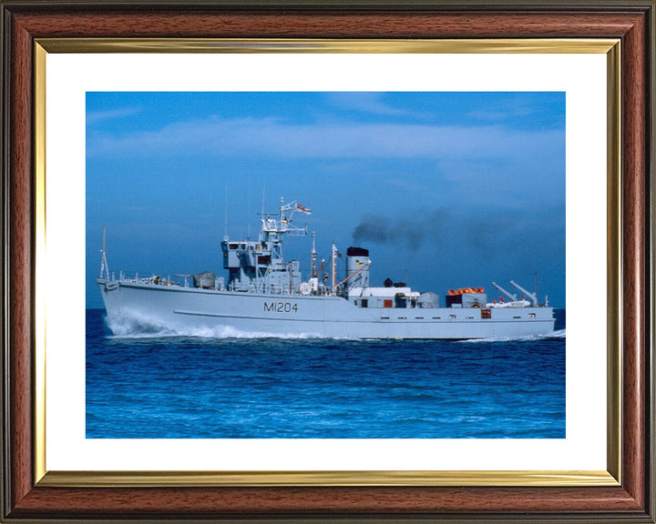 HMS Stubbington M1204 Royal Navy Ton class minesweeper Photo Print or Framed Print - Hampshire Prints