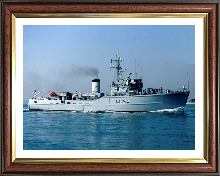 HMS Kellington M1154 | Photo Print | Framed Print | Ton Class | Minesweeper | Royal Navy