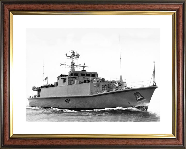 HMS Walney M104 Royal Navy Sandown class minehunter Photo Print or Framed Print - Hampshire Prints