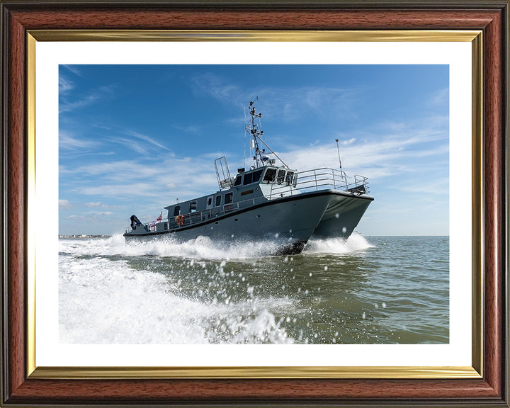 HMS Magpie H130 | Photo Print | Framed Print | Coastal Survey Vessel | Royal Navy - Hampshire Prints