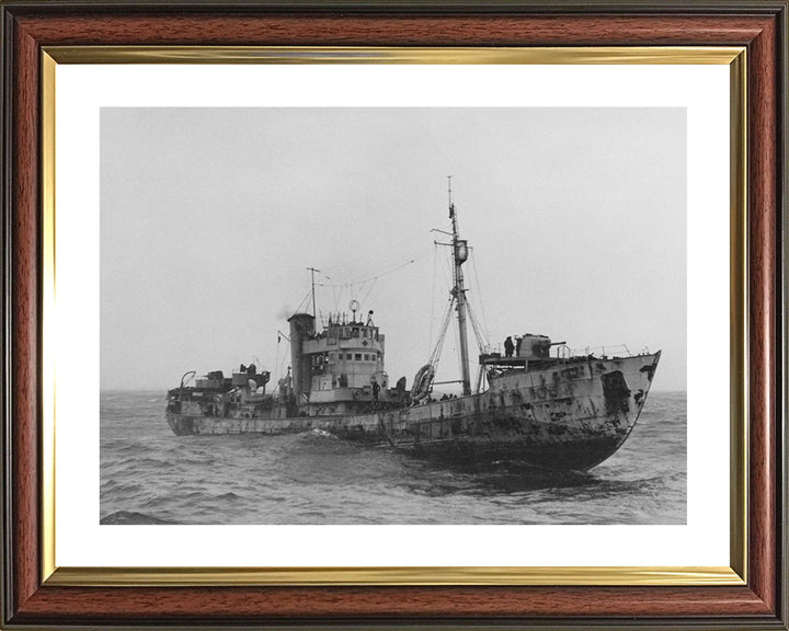 HMS Northern Pride FY105 Royal Navy Fish class anti submarine warfare trawler Photo Print or Framed Print - Hampshire Prints