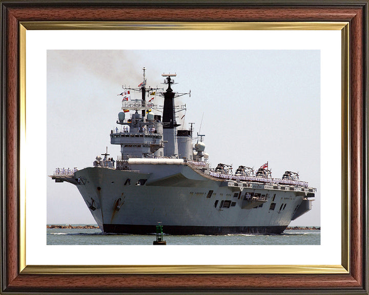 HMS Invincible R05 Royal Navy Invincible Class aircraft carrier Photo Print or Framed Print - Hampshire Prints