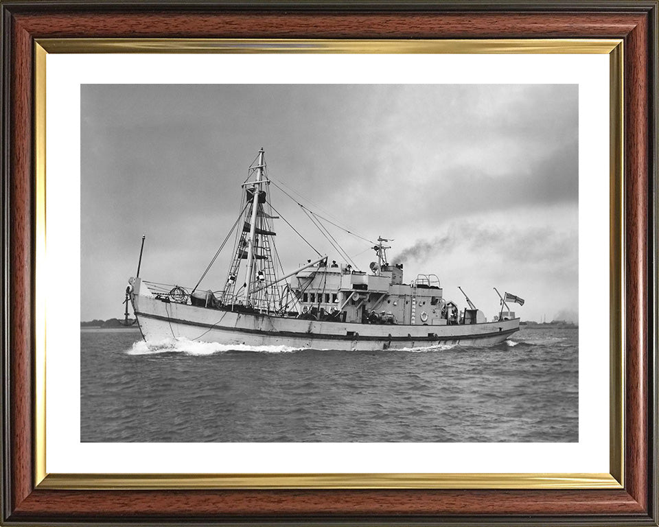 HMS MMS 1717 (J517) Royal Navy MMS Class Minesweeper Photo Print or Framed Print - Hampshire Prints