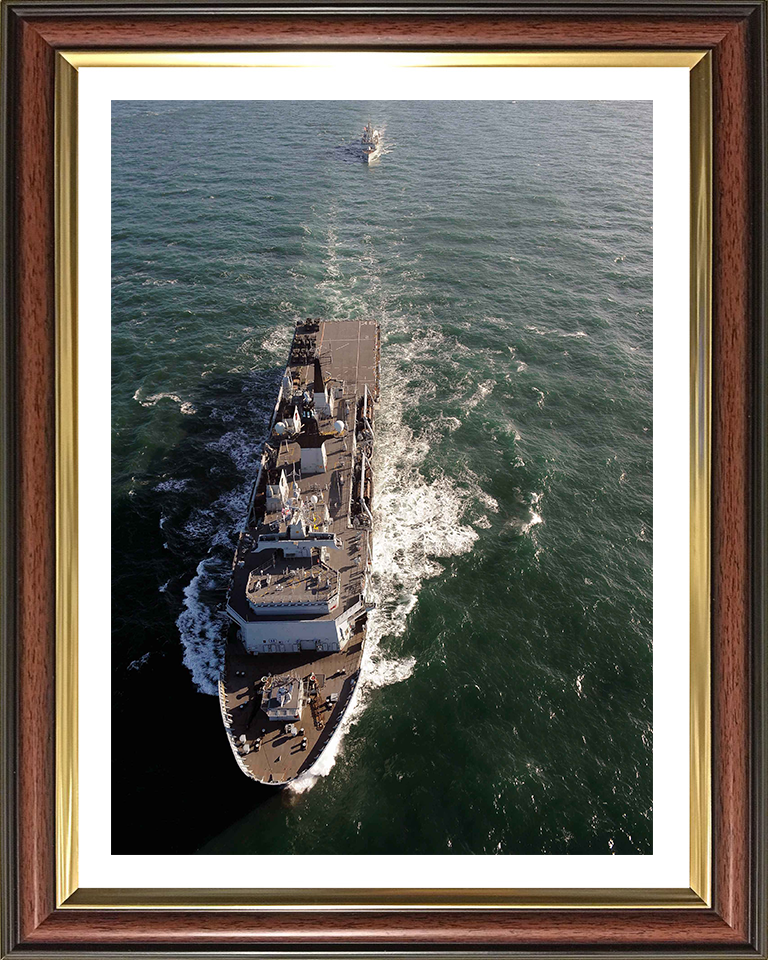 HMS Bulwark L15 | Photo Print | Framed Print | Albion Class | Amphibious Ship | Royal Navy