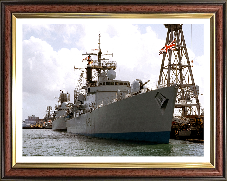 HMS Exeter D89 Royal Navy Type 42 Destroyer Photo Print or Framed Print - Hampshire Prints