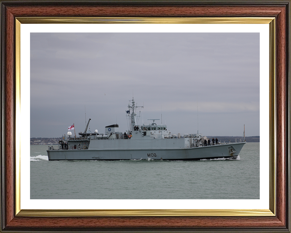 HMS Grimsby M108 Royal Navy Sandown class minehunter Photo Print or Framed Print - Hampshire Prints