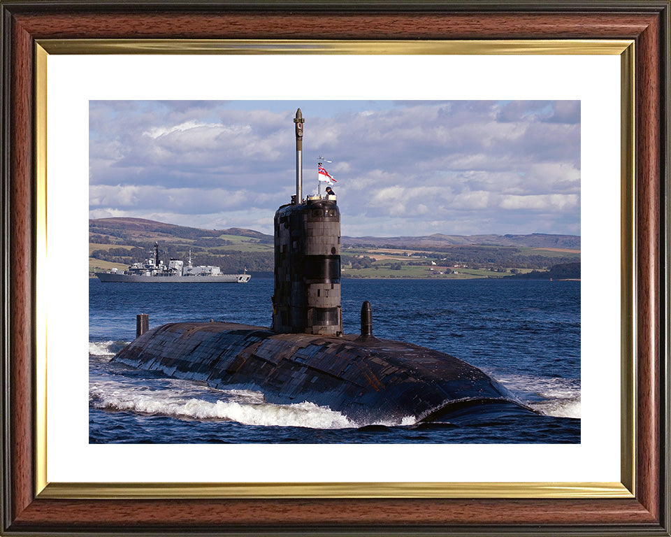 HMS Superb S109 Royal Navy Swiftsure class Submarine Photo Print or Framed Print - Hampshire Prints