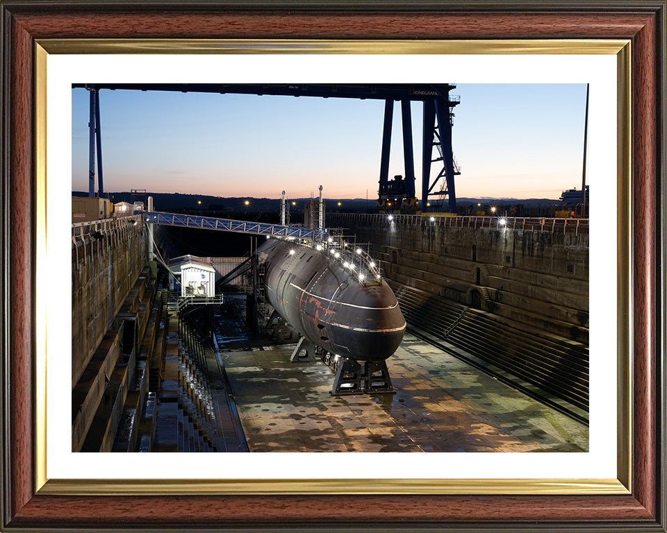 HMS Swiftsure S126 Submarine | Photo Print | Framed Print | Swiftsure Class | Royal Navy