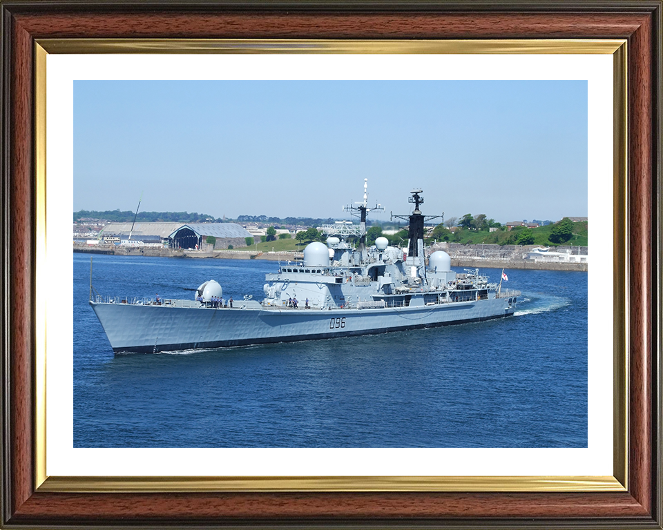 HMS Gloucester D96 Royal Navy Type 42 destroyer Photo Print or Framed Print - Hampshire Prints