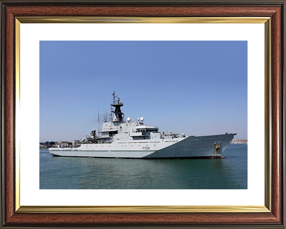 HMS Tyne P281 | Photo Print | Framed Print | River Class | Patrol Vessel | Royal Navy - Hampshire Prints