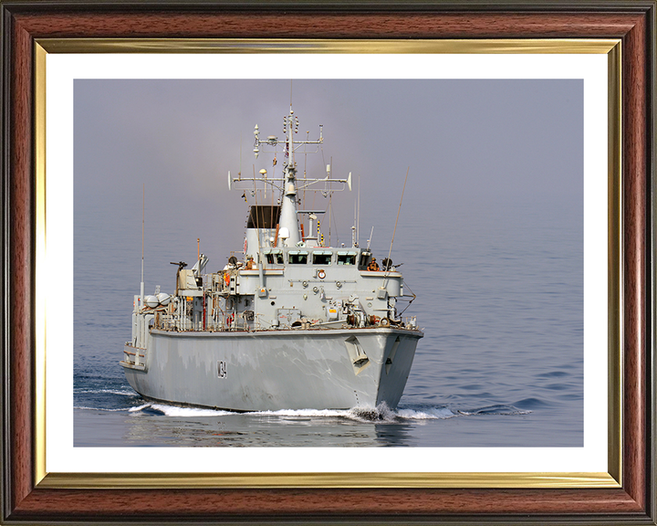 HMS Middleton M34 | Photo Print | Framed Print | Hunt Class | Mine Warfare Vessel | Royal Navy