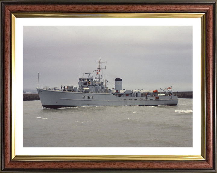 HMS Kellington M1154 | Photo Print | Framed Print | Ton Class | Minesweeper | Royal Navy