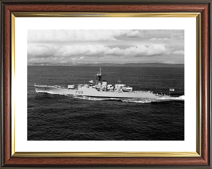 HMS Rhyl F129 | Photo Print | Framed Print | Poster | Rothesay Class | Frigate | Royal Navy - Hampshire Prints