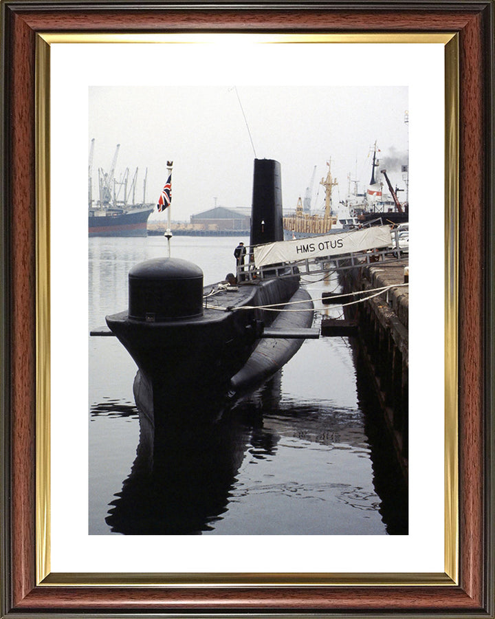 HMS Otus S18 Royal Navy Oberon class Submarine Photo Print or Framed Print - Hampshire Prints