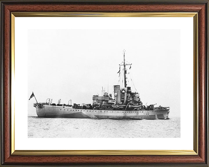 HMS Totland Y88 Royal Navy Banff class sloop Photo Print or Framed Print - Hampshire Prints