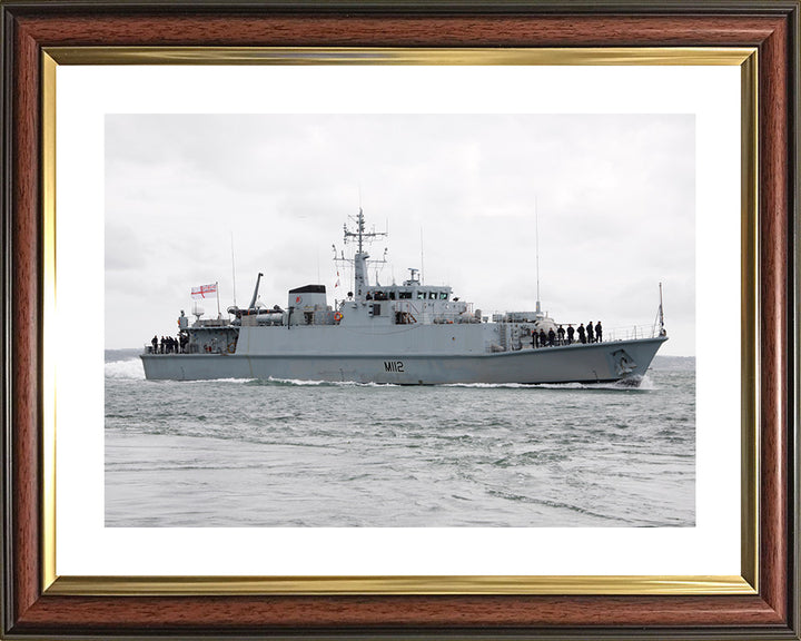 HMS Shoreham M112 Royal Navy Sandown class minehunter Photo Print or Framed Print - Hampshire Prints