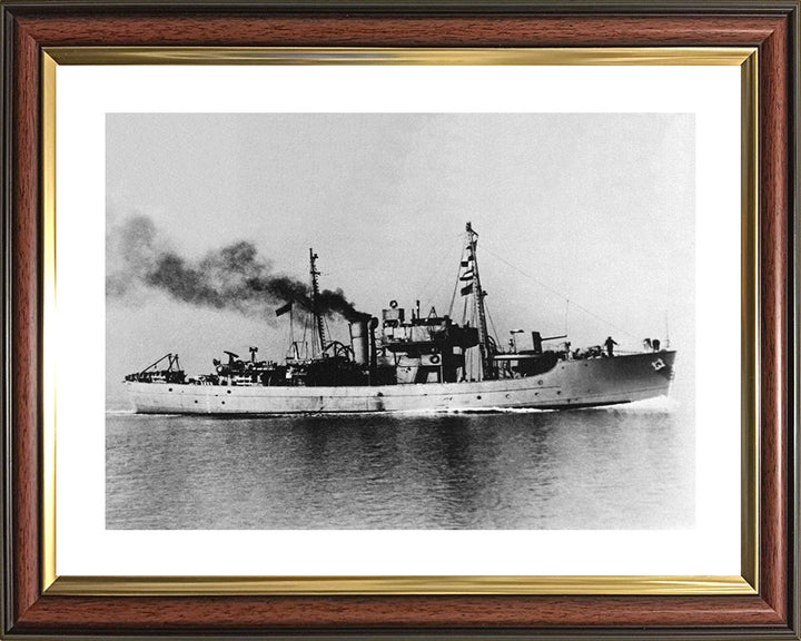 HMS Tango T146 Royal Navy Dance class Trawler Photo Print or Framed Print - Hampshire Prints