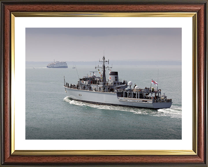 HMS Middleton M34 Royal Navy Hunt class mine countermeasures vessel Photo Print or Framed Print - Hampshire Prints