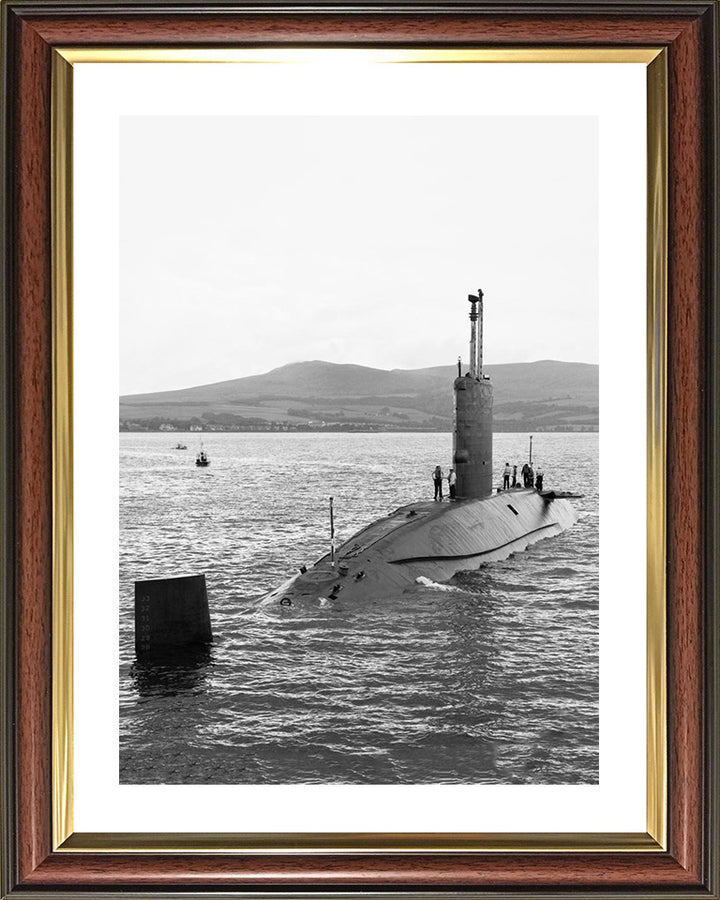 HMS Conqueror S48 Royal Navy Churchill class Submarine Photo Print or Framed Print - Hampshire Prints