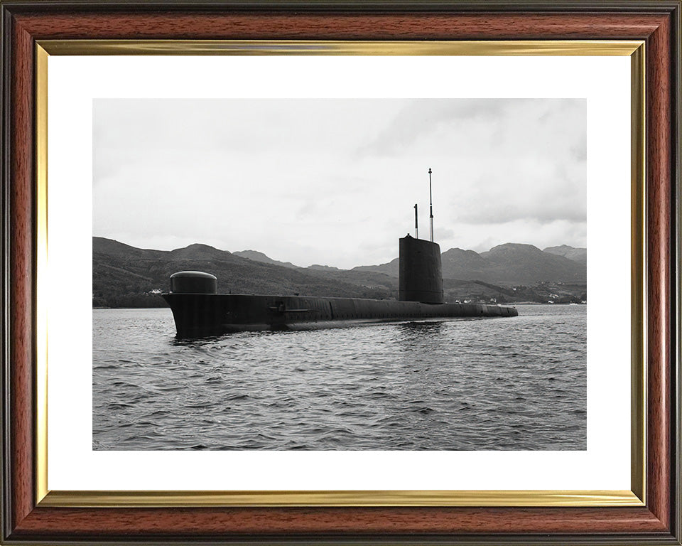 HMS Osiris S13 Royal Navy Oberon class Submarine Photo Print or Framed Print - Hampshire Prints