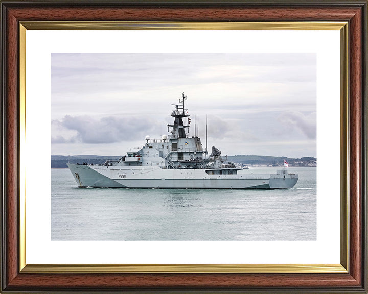 HMS Tyne P281 Royal Navy River class patrol vessel Photo Print or Framed Print - Hampshire Prints