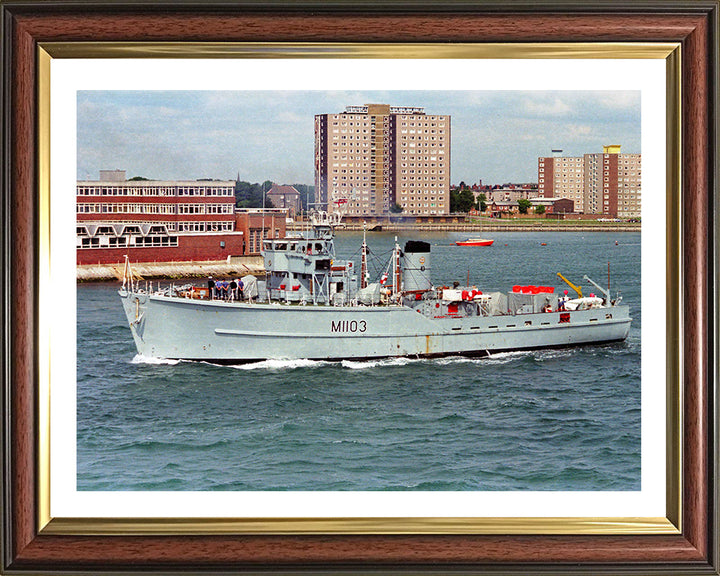 HMS Alfriston M1103 | Photo Print | Framed Print | Ton Class | Minesweeper | Royal Navy