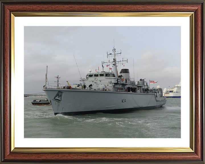 HMS Middleton M34 | Photo Print | Framed Print | Hunt Class | Mine Warfare Vessel | Royal Navy - Hampshire Prints