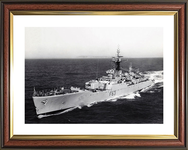 HMS Scarborough F63 | Photo Print | Framed Print | Whitby Class | Frigate | Royal Navy - Hampshire Prints