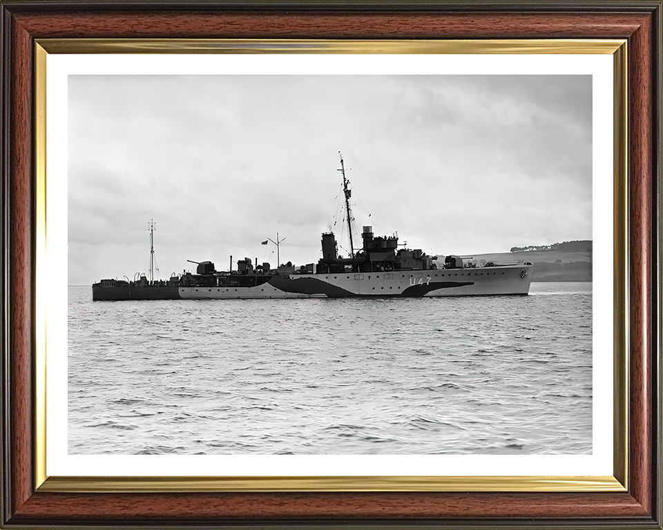 HMS Fleetwood U47 Royal Navy Grimsby class sloop Photo Print or Framed Print - Hampshire Prints