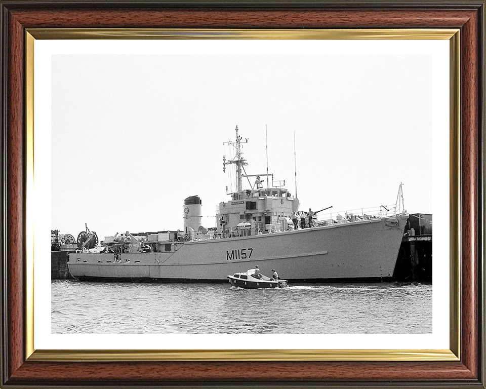 HMS Kirkliston M1157 | Photo Print | Framed Print | Ton Class | Minesweeper | Royal Navy