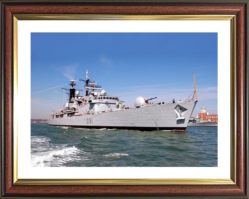 HMS Nottingham D91 Royal Navy Type 42 destroyer Photo Print or Framed Print - Hampshire Prints