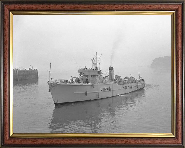 HMS St David M1124 Royal Navy minesweeper Photo Print or Framed Print - Hampshire Prints