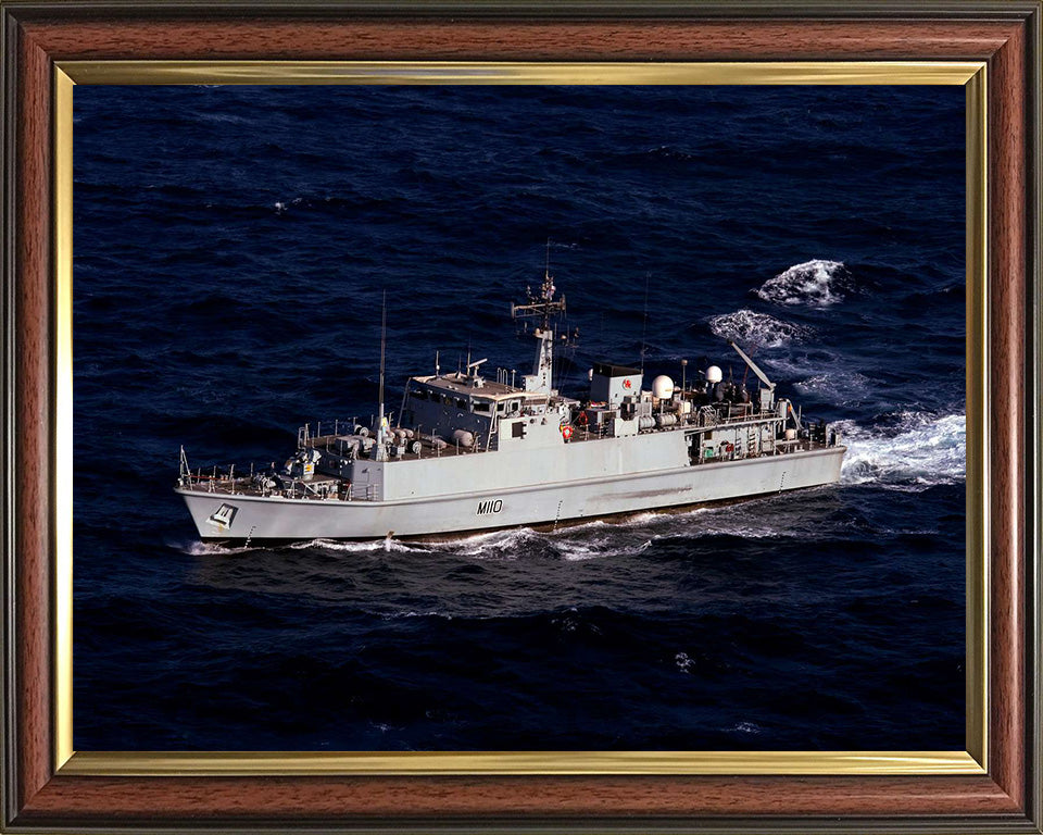 HMS Ramsey M110 Royal Navy Sandown class minehunter Photo Print or Framed Print - Hampshire Prints